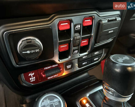 Белый Джип Вранглер, объемом двигателя 2 л и пробегом 75 тыс. км за 43500 $, фото 21 на Automoto.ua