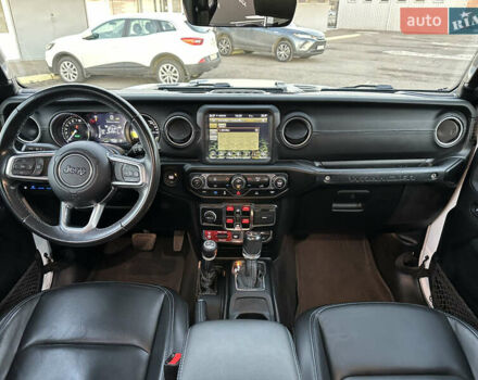 Белый Джип Вранглер, объемом двигателя 2 л и пробегом 75 тыс. км за 43500 $, фото 13 на Automoto.ua