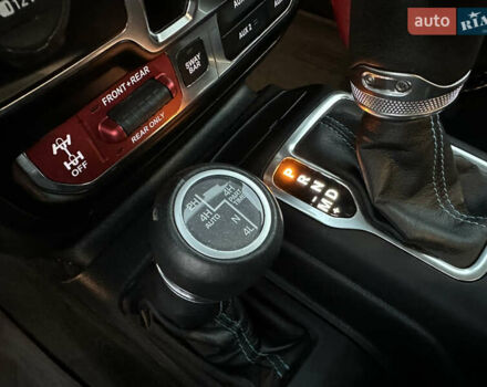 Белый Джип Вранглер, объемом двигателя 2 л и пробегом 75 тыс. км за 43500 $, фото 22 на Automoto.ua