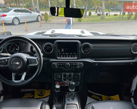 Білий Джип Wrangler, об'ємом двигуна 2 л та пробігом 32 тис. км за 48800 $, фото 11 на Automoto.ua