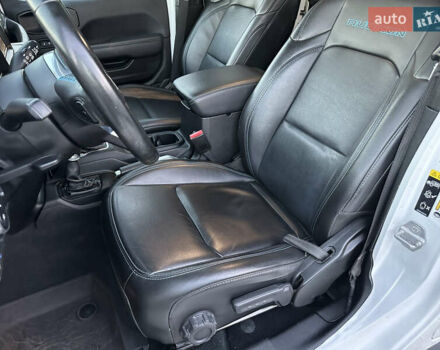 Белый Джип Вранглер, объемом двигателя 2 л и пробегом 75 тыс. км за 43500 $, фото 17 на Automoto.ua