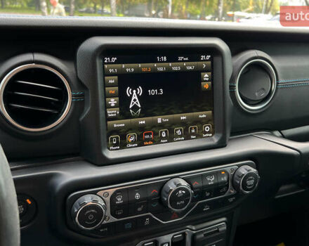 Белый Джип Вранглер, объемом двигателя 2 л и пробегом 32 тыс. км за 47700 $, фото 16 на Automoto.ua