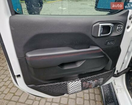 Белый Джип Вранглер, объемом двигателя 3.6 л и пробегом 65 тыс. км за 49950 $, фото 43 на Automoto.ua