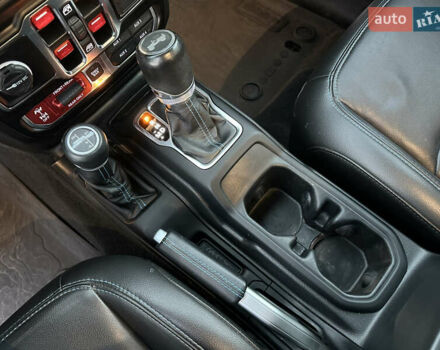 Белый Джип Вранглер, объемом двигателя 2 л и пробегом 75 тыс. км за 43500 $, фото 20 на Automoto.ua