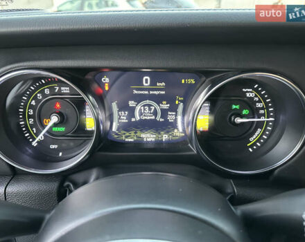 Белый Джип Вранглер, объемом двигателя 2 л и пробегом 75 тыс. км за 43500 $, фото 26 на Automoto.ua