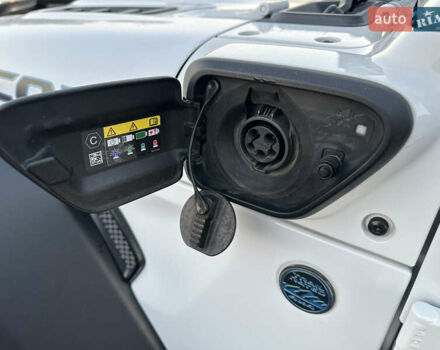 Белый Джип Вранглер, объемом двигателя 2 л и пробегом 75 тыс. км за 43500 $, фото 37 на Automoto.ua