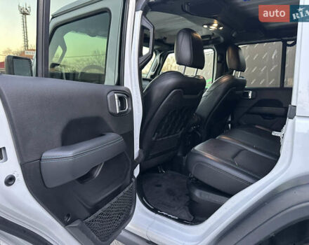 Белый Джип Вранглер, объемом двигателя 2 л и пробегом 75 тыс. км за 43500 $, фото 27 на Automoto.ua