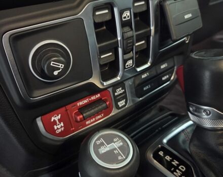 Білий Джип Wrangler, об'ємом двигуна 2 л та пробігом 24 тис. км за 58500 $, фото 10 на Automoto.ua