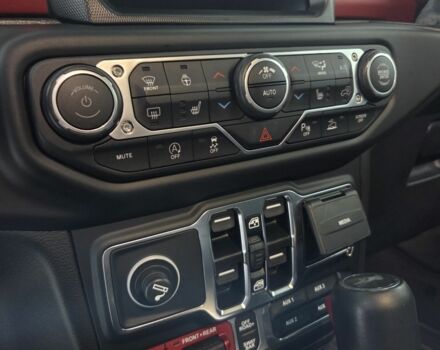 Білий Джип Wrangler, об'ємом двигуна 2 л та пробігом 24 тис. км за 58500 $, фото 11 на Automoto.ua