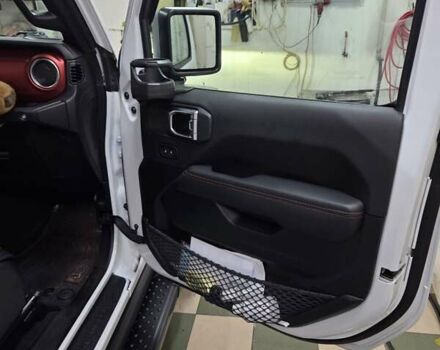 Білий Джип Wrangler, об'ємом двигуна 2 л та пробігом 24 тис. км за 58500 $, фото 18 на Automoto.ua