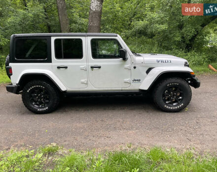 Білий Джип Wrangler, об'ємом двигуна 2 л та пробігом 33 тис. км за 40000 $, фото 8 на Automoto.ua