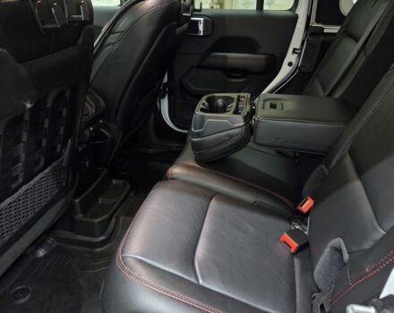 Білий Джип Wrangler, об'ємом двигуна 2 л та пробігом 24 тис. км за 58500 $, фото 14 на Automoto.ua