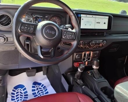 Джип Вранглер 2024 в Львове на Automoto.ua Белый Джип Вранглер, объемом двигателя 6.4 л и пробегом 27 тыс. км за 48700 $, фото 8 на Automoto.ua