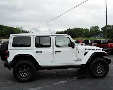 Джип Вранглер 2024 в Киеве на Automoto.ua Белый Джип Вранглер, объемом двигателя 6.4 л и пробегом 11 тыс. км за 18500 $, фото 3 на Automoto.ua