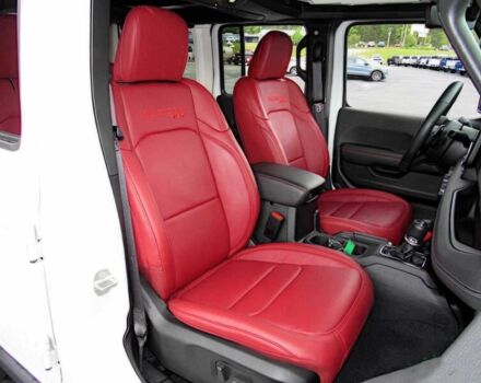 Джип Вранглер 2024 в Киеве на Automoto.ua Белый Джип Вранглер, объемом двигателя 6.4 л и пробегом 11 тыс. км за 18500 $, фото 9 на Automoto.ua