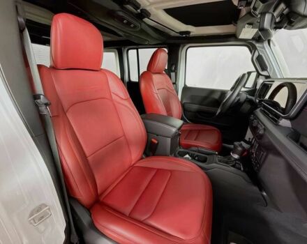 Білий Джип Wrangler, об'ємом двигуна 6.4 л та пробігом 16 тис. км за 15000 $, фото 4 на Automoto.ua