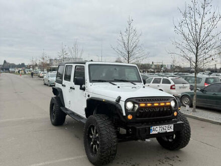 Білий Джип Wrangler, об'ємом двигуна 3.6 л та пробігом 124 тис. км за 26999 $, фото 1 на Automoto.ua
