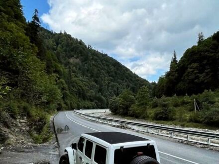 Білий Джип Wrangler, об'ємом двигуна 2 л та пробігом 45 тис. км за 50000 $, фото 1 на Automoto.ua