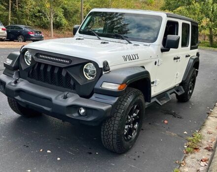 Білий Джип Wrangler, об'ємом двигуна 3.6 л та пробігом 50 тис. км за 9000 $, фото 1 на Automoto.ua