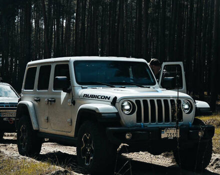 Белый Джип Вранглер, объемом двигателя 2 л и пробегом 69 тыс. км за 47000 $, фото 1 на Automoto.ua