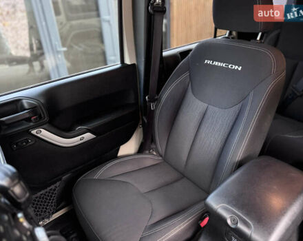 Бежевый Джип Вранглер, объемом двигателя 3.6 л и пробегом 4 тыс. км за 67500 $, фото 31 на Automoto.ua