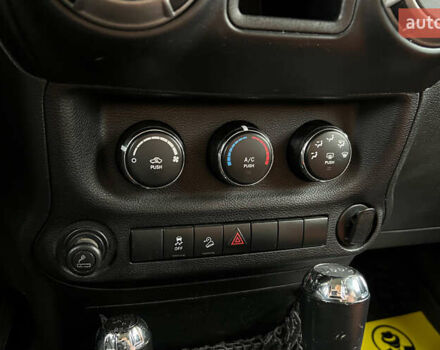 Бежевий Джип Wrangler, об'ємом двигуна 3.6 л та пробігом 105 тис. км за 19500 $, фото 13 на Automoto.ua