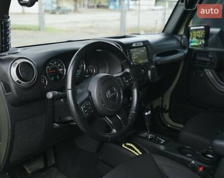 Бежевый Джип Вранглер, объемом двигателя 3.6 л и пробегом 65 тыс. км за 24700 $, фото 16 на Automoto.ua