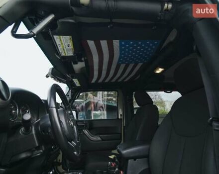 Бежевый Джип Вранглер, объемом двигателя 3.6 л и пробегом 65 тыс. км за 24700 $, фото 8 на Automoto.ua