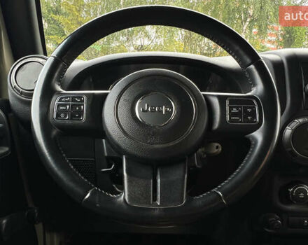 Бежевий Джип Wrangler, об'ємом двигуна 3.6 л та пробігом 105 тис. км за 19500 $, фото 14 на Automoto.ua