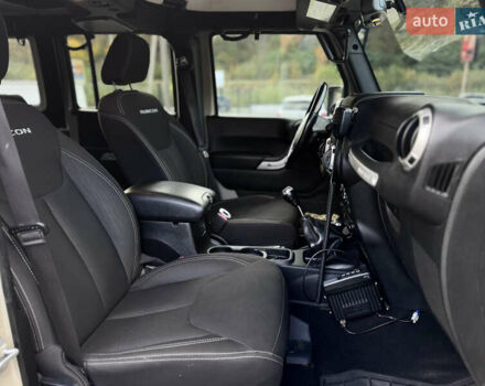 Бежевый Джип Вранглер, объемом двигателя 3.6 л и пробегом 4 тыс. км за 67500 $, фото 33 на Automoto.ua