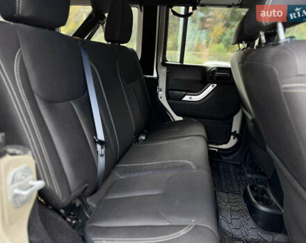 Бежевый Джип Вранглер, объемом двигателя 3.6 л и пробегом 4 тыс. км за 67500 $, фото 38 на Automoto.ua