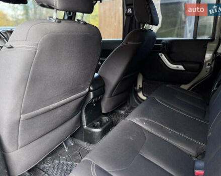 Бежевый Джип Вранглер, объемом двигателя 3.6 л и пробегом 4 тыс. км за 67500 $, фото 25 на Automoto.ua