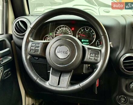 Бежевый Джип Вранглер, объемом двигателя 3.6 л и пробегом 169 тыс. км за 24000 $, фото 13 на Automoto.ua