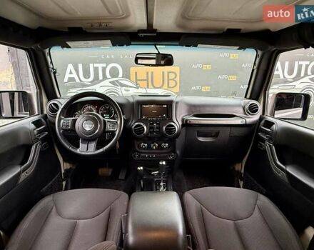 Бежевый Джип Вранглер, объемом двигателя 3.6 л и пробегом 169 тыс. км за 24000 $, фото 11 на Automoto.ua