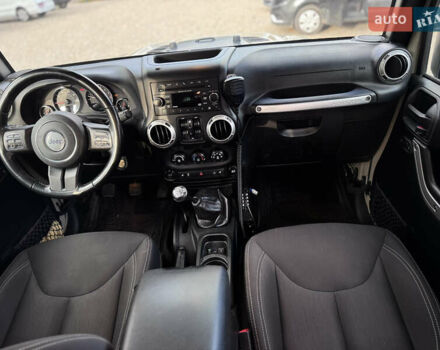 Бежевый Джип Вранглер, объемом двигателя 3.6 л и пробегом 4 тыс. км за 67500 $, фото 40 на Automoto.ua