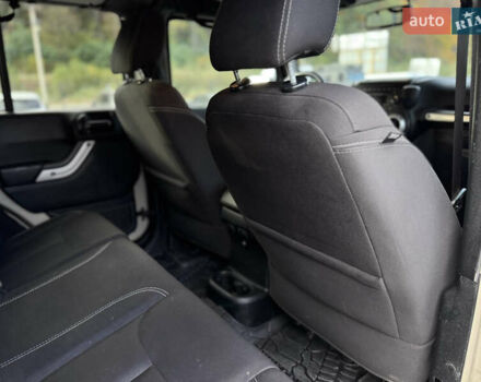 Бежевый Джип Вранглер, объемом двигателя 3.6 л и пробегом 4 тыс. км за 67500 $, фото 39 на Automoto.ua