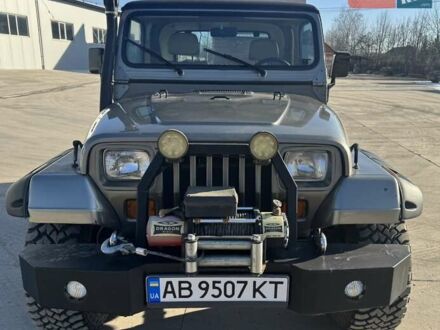 Джип Wrangler 1990 у Вінниці на Automoto.ua Бежевий Джип Wrangler, об'ємом двигуна 4.2 л та пробігом 146 тис. км за 8300 $, фото 1 на Automoto.ua