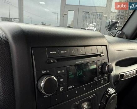 Чорний Джип Wrangler, об'ємом двигуна 3.6 л та пробігом 302 тис. км за 23490 $, фото 24 на Automoto.ua