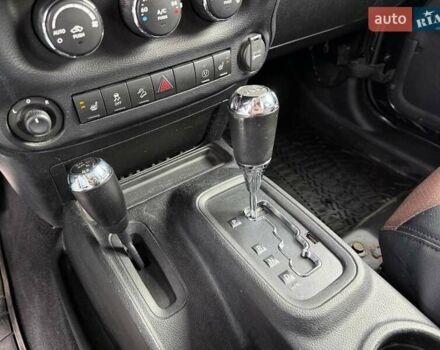 Чорний Джип Wrangler, об'ємом двигуна 3.6 л та пробігом 302 тис. км за 23490 $, фото 27 на Automoto.ua