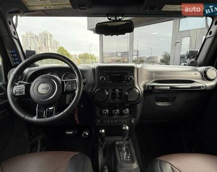 Чорний Джип Wrangler, об'ємом двигуна 3.6 л та пробігом 302 тис. км за 23490 $, фото 15 на Automoto.ua