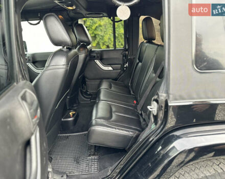 Чорний Джип Wrangler, об'ємом двигуна 3.6 л та пробігом 130 тис. км за 18300 $, фото 14 на Automoto.ua