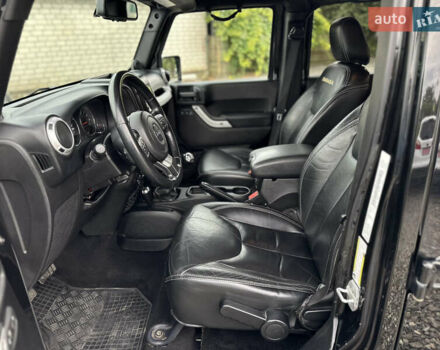 Чорний Джип Wrangler, об'ємом двигуна 3.6 л та пробігом 130 тис. км за 18300 $, фото 12 на Automoto.ua