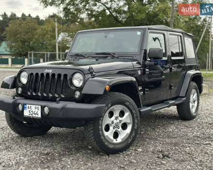 Чорний Джип Wrangler, об'ємом двигуна 3.6 л та пробігом 130 тис. км за 18300 $, фото 3 на Automoto.ua