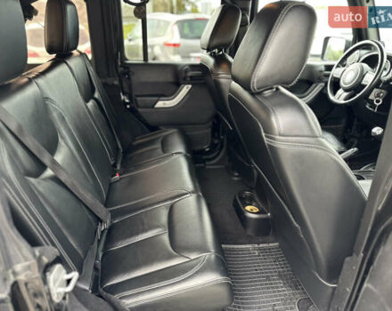 Чорний Джип Wrangler, об'ємом двигуна 3.6 л та пробігом 130 тис. км за 18300 $, фото 17 на Automoto.ua