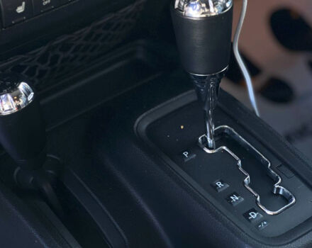 Чорний Джип Wrangler, об'ємом двигуна 3.6 л та пробігом 155 тис. км за 23000 $, фото 13 на Automoto.ua