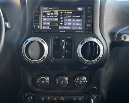 Чорний Джип Wrangler, об'ємом двигуна 3.6 л та пробігом 155 тис. км за 23000 $, фото 12 на Automoto.ua