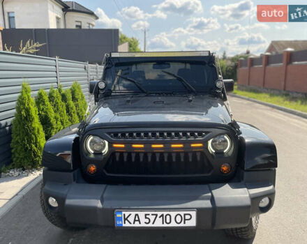 Черный Джип Вранглер, объемом двигателя 3.6 л и пробегом 168 тыс. км за 18900 $, фото 4 на Automoto.ua