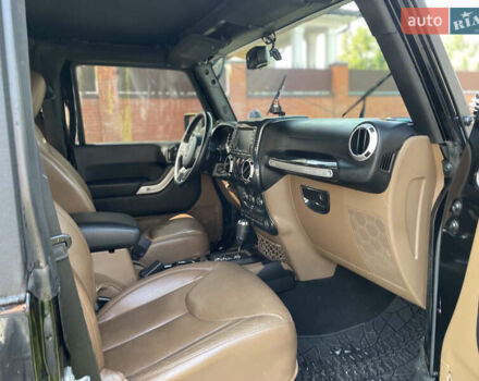 Черный Джип Вранглер, объемом двигателя 3.6 л и пробегом 168 тыс. км за 18900 $, фото 22 на Automoto.ua