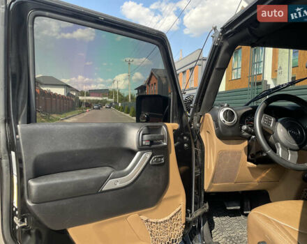 Черный Джип Вранглер, объемом двигателя 3.6 л и пробегом 168 тыс. км за 18900 $, фото 15 на Automoto.ua