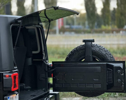 Джип Вранглер 2015 в Киеве на Automoto.ua Черный Джип Вранглер, объемом двигателя 3.6 л и пробегом 46 тыс. км за 21900 $, фото 24 на Automoto.ua
